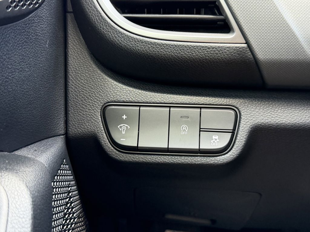 used 2025 Kia Seltos car, priced at $20,393