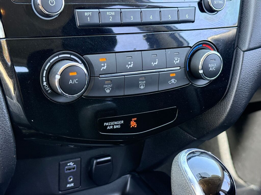 Thumbnail: 2017 Nissan Rogue - 23