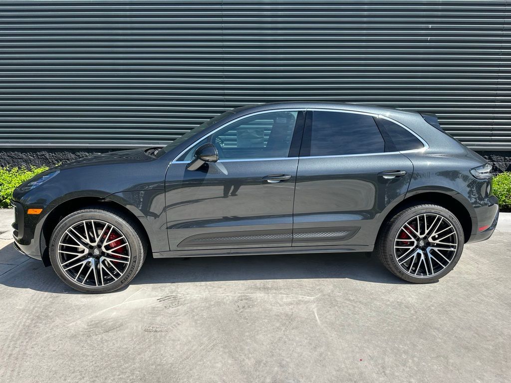 Thumbnail: 2025 Porsche Macan - 2