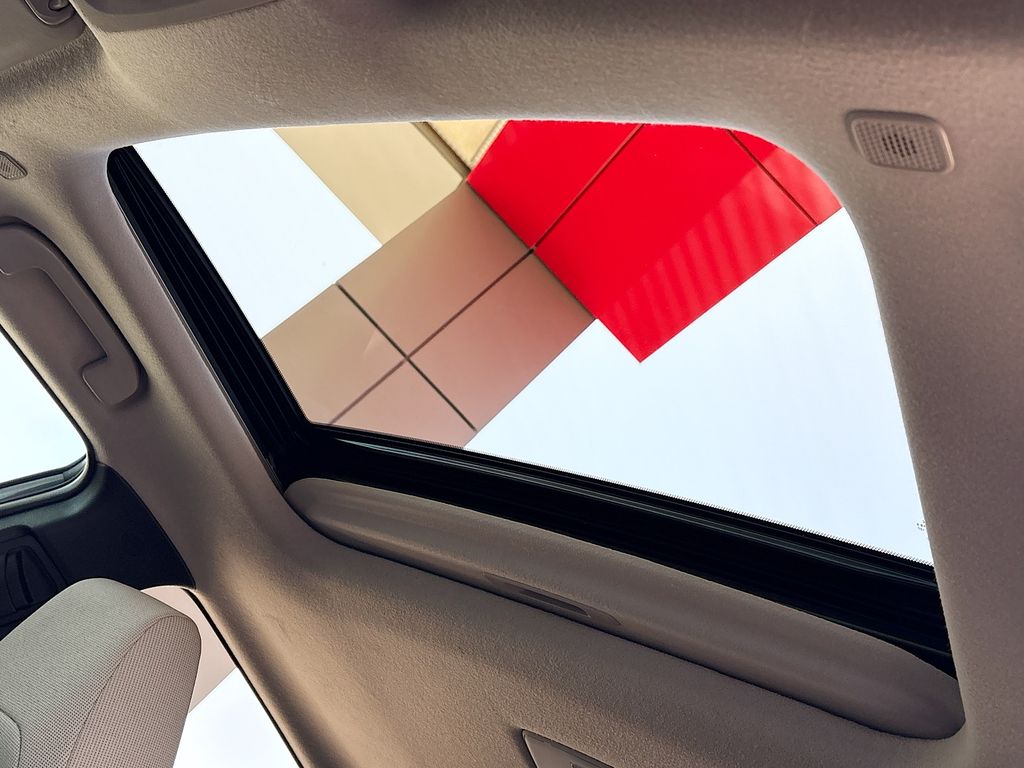 Thumbnail: 2023 Toyota Corolla Cross - 18