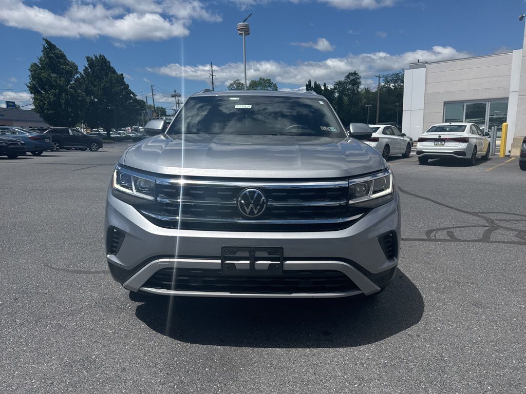 2023 Volkswagen Atlas Cross Sport 2.0T SE w/Technology Silver at Subaru and VW of Moon Township