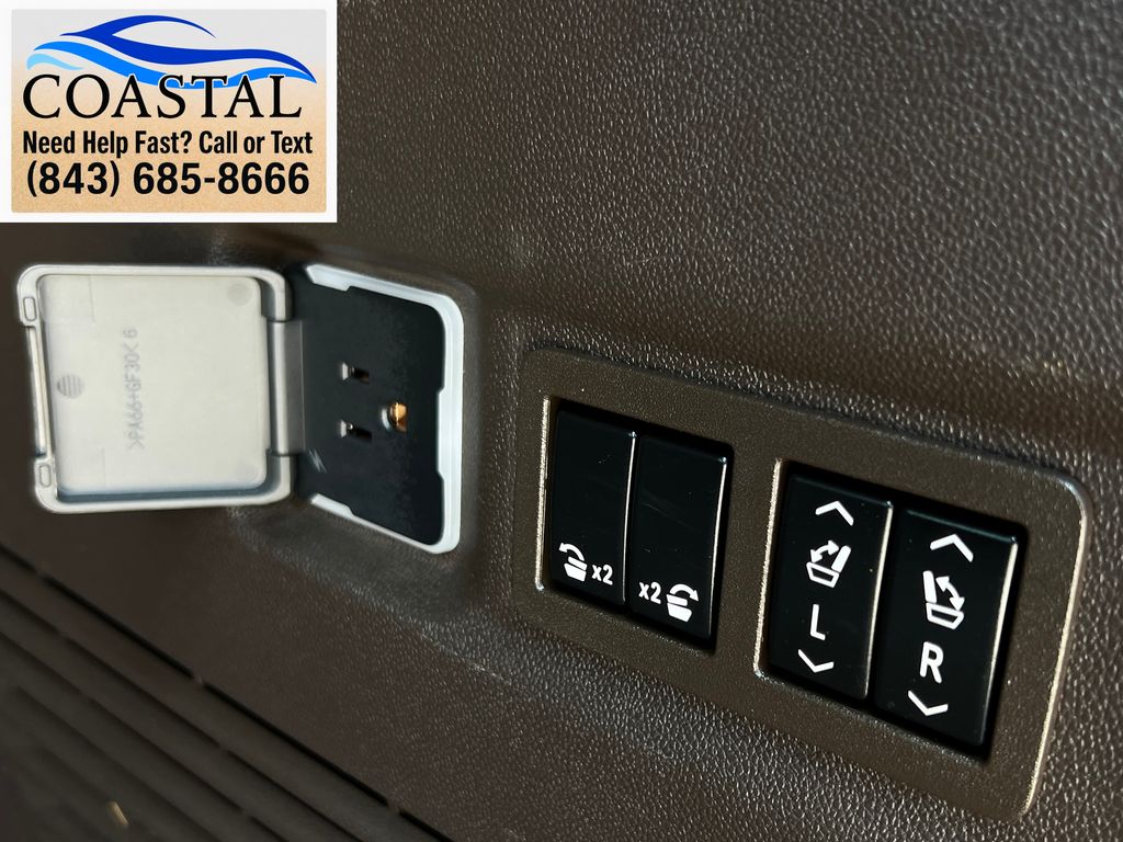 2023 Chevrolet Suburban LT White at Bob King Buick GMC