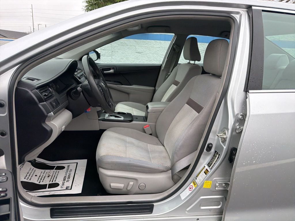 Thumbnail: 2014 Toyota Camry - 18