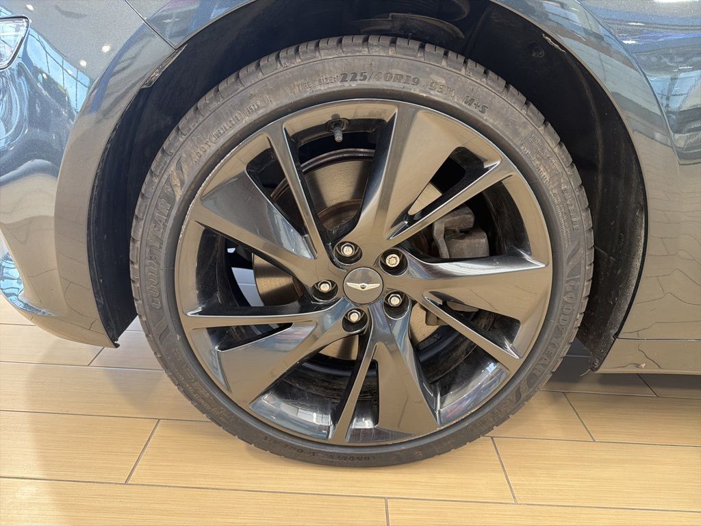 Thumbnail: 2023 Genesis G70 - 10