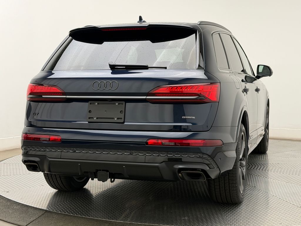 Thumbnail: 2026 Audi Q7 - 5