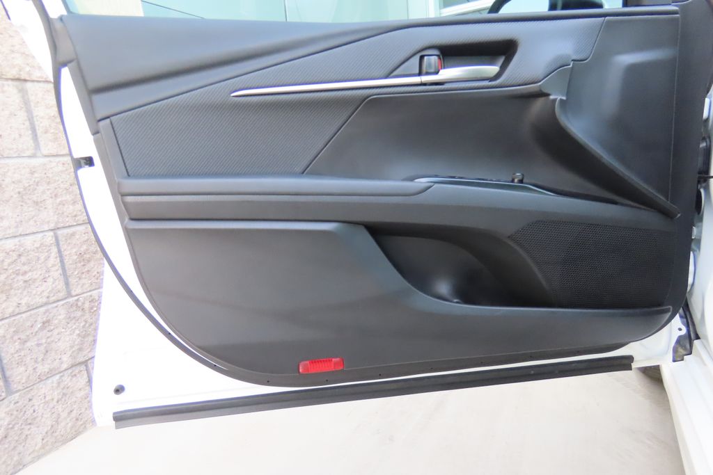 Thumbnail: 2025 Toyota Camry - 23