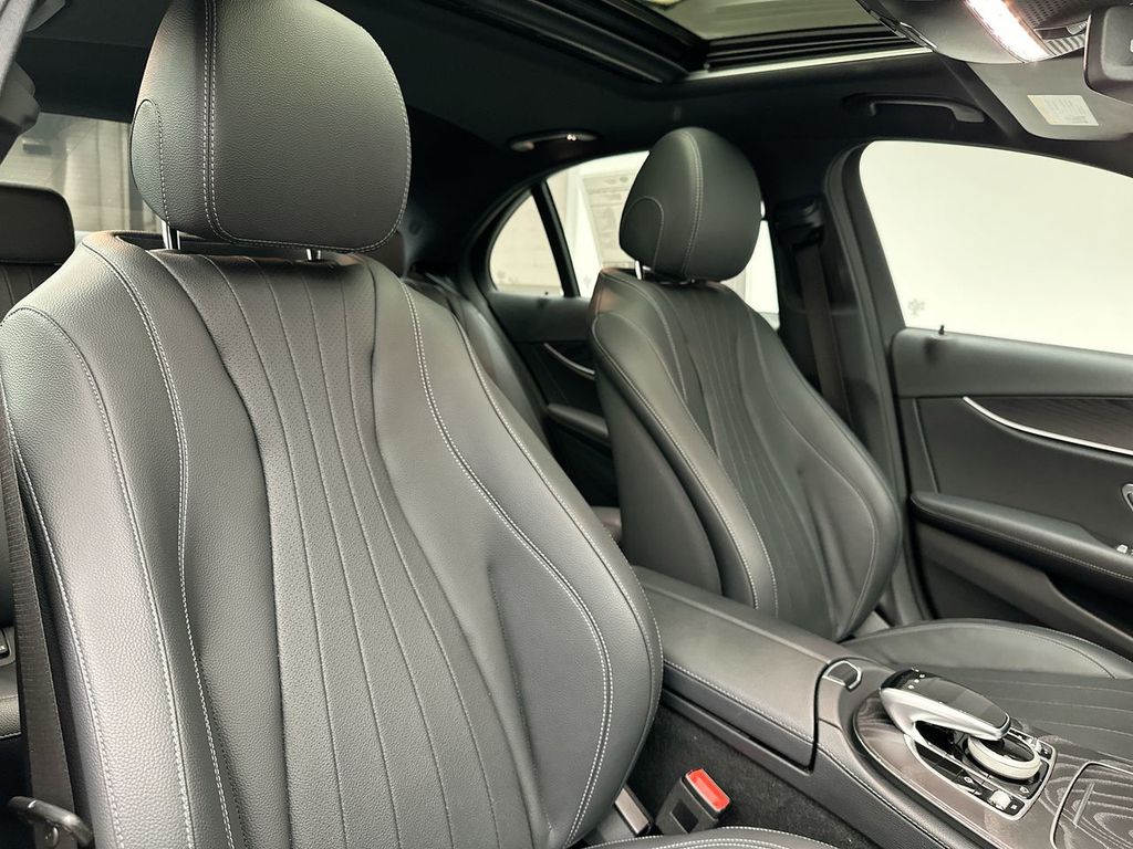 Thumbnail: 2020 Mercedes-Benz E-Class - 6