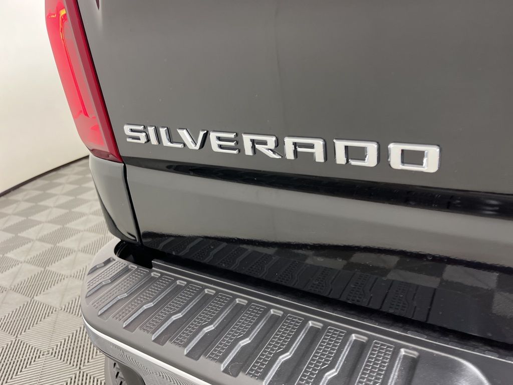 2024 Chevrolet Silverado 1500 LTZ 3