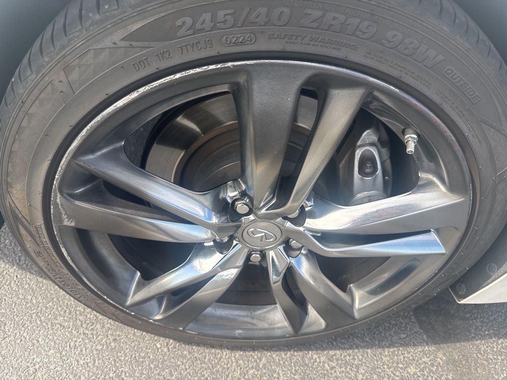 Thumbnail: 2016 INFINITI Q50 - 13