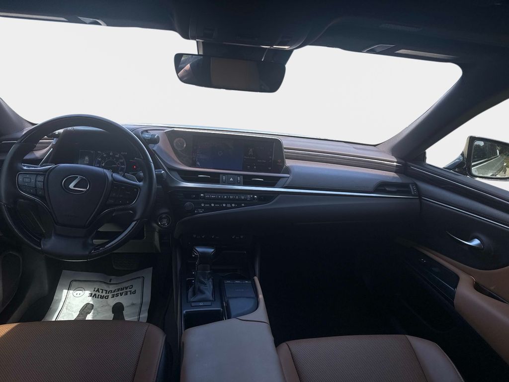 Used 2020 Lexus ES Sedan