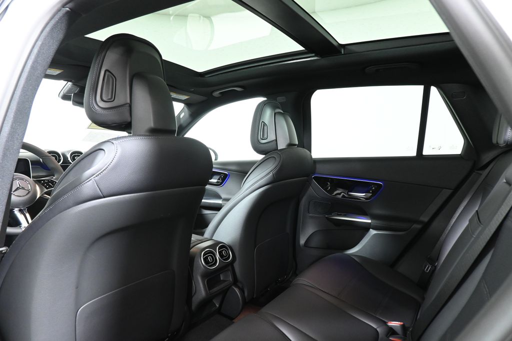 2025 Mercedes-Benz GLC 300 23