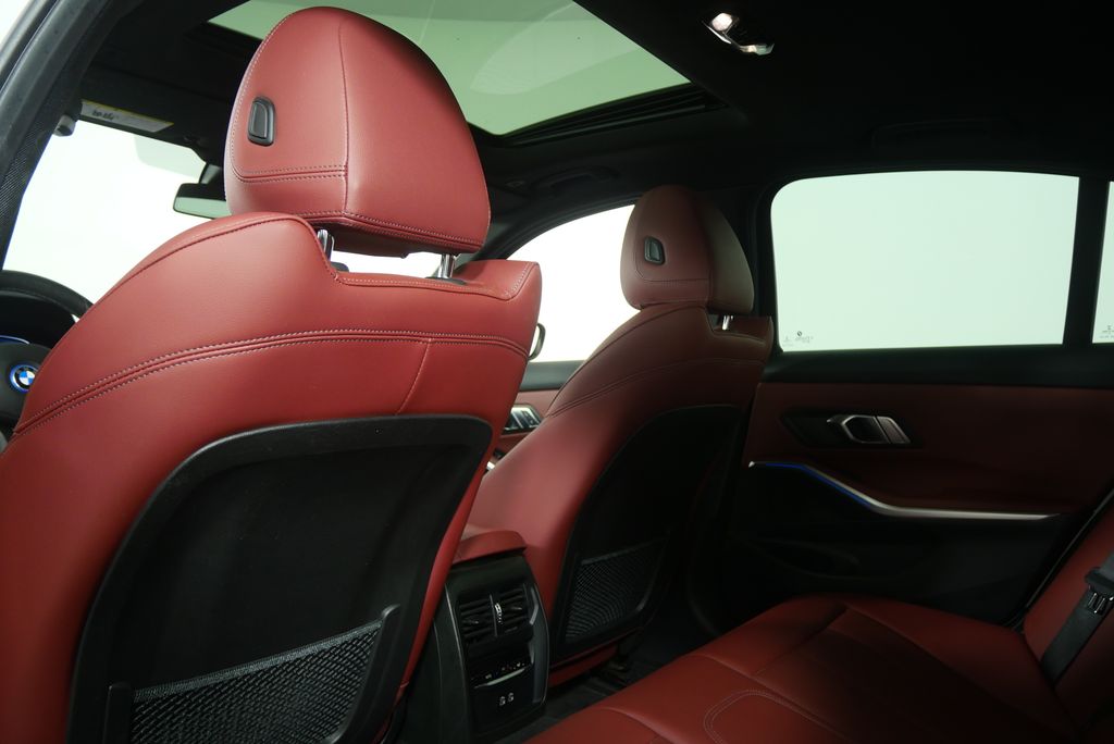 Thumbnail: 2022 BMW 3 Series - 14