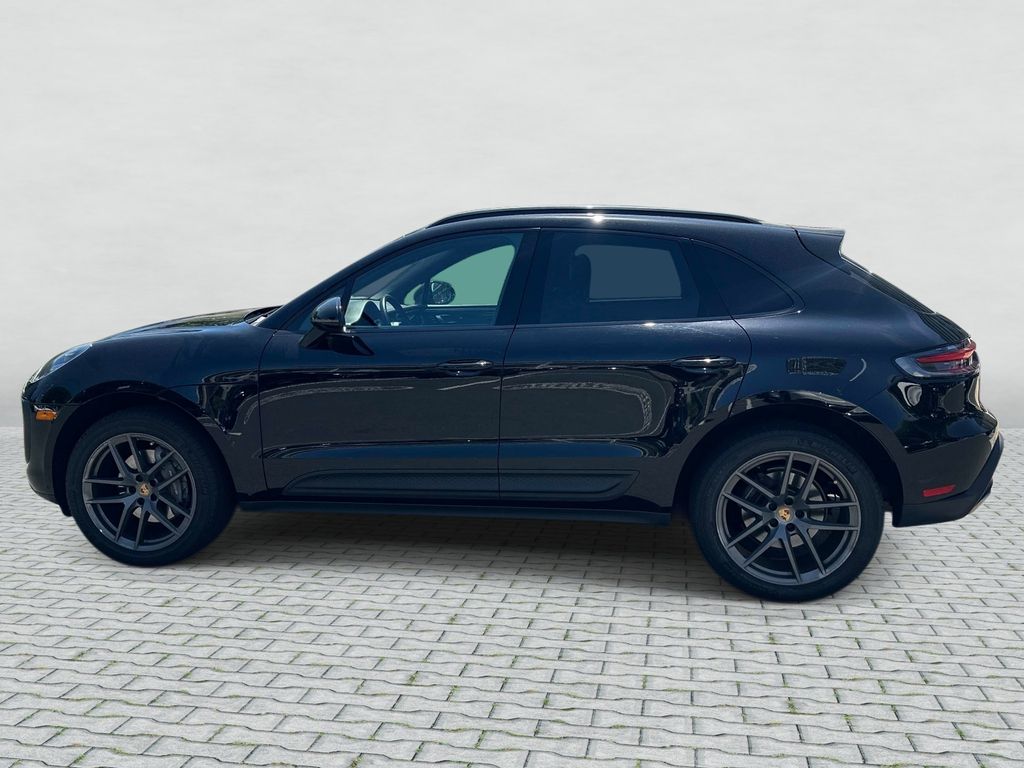 Thumbnail: 2022 Porsche Macan - 8