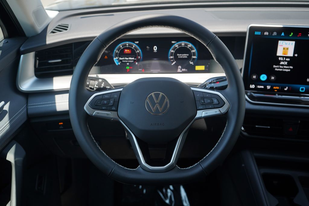 Thumbnail: 2025 Volkswagen Tiguan - 9