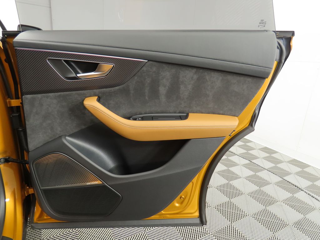 2022 Audi RS Q8 4.0T 28