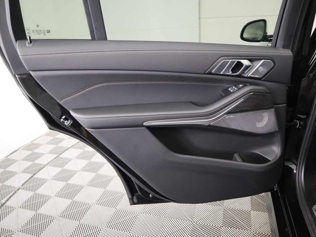Thumbnail: 2026 BMW X7 - 28