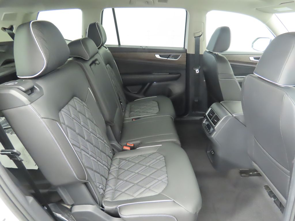 Thumbnail: 2025 Volkswagen Atlas - 23