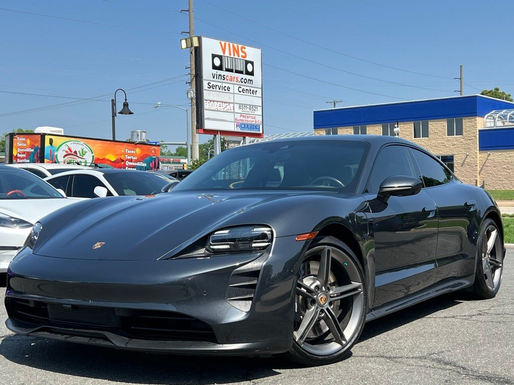 2022 Porsche Taycan 4S photo
