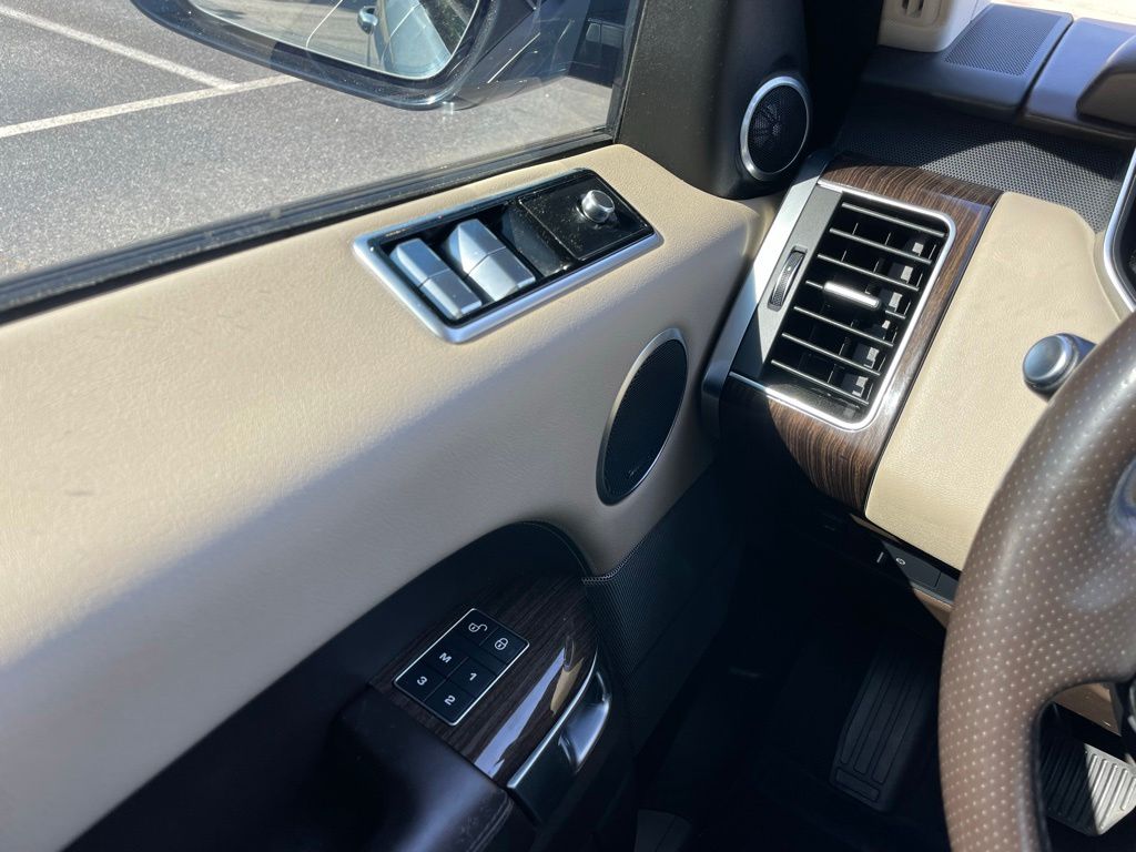 Thumbnail: 2020 Land Rover Range Rover Sport - 22
