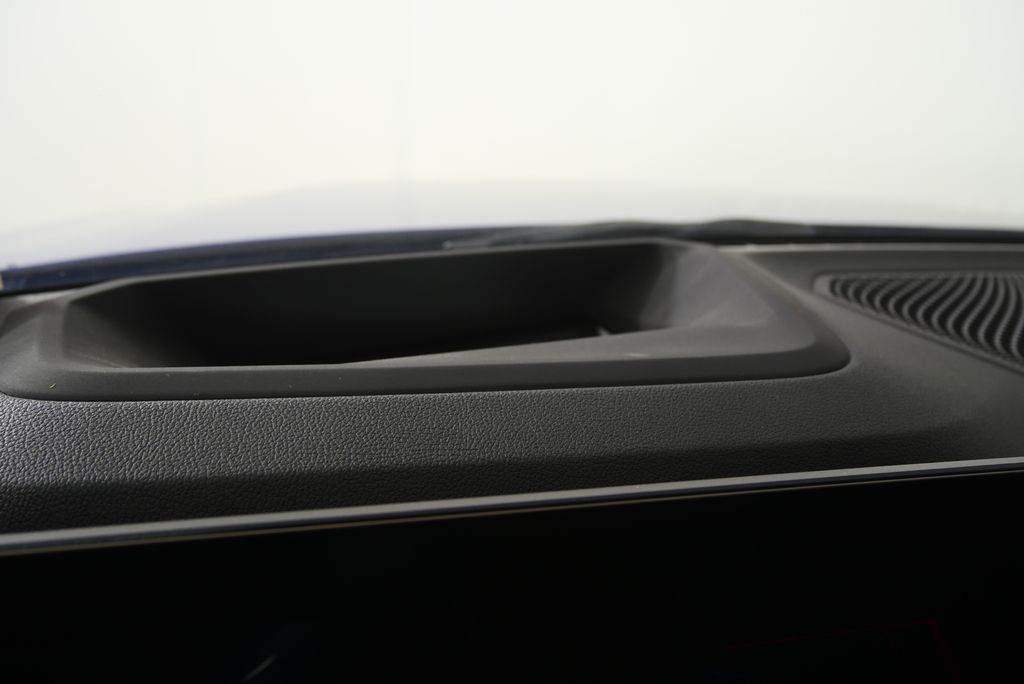 Thumbnail: 2025 BMW M2 - 21