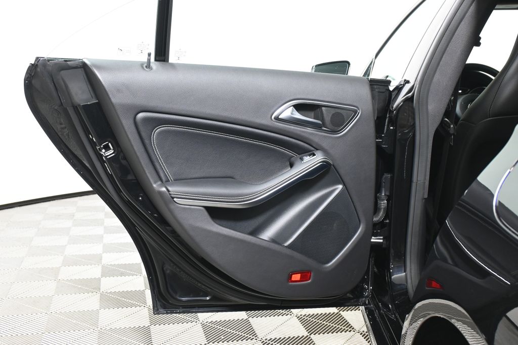 2019 Mercedes-Benz CLA 250 31