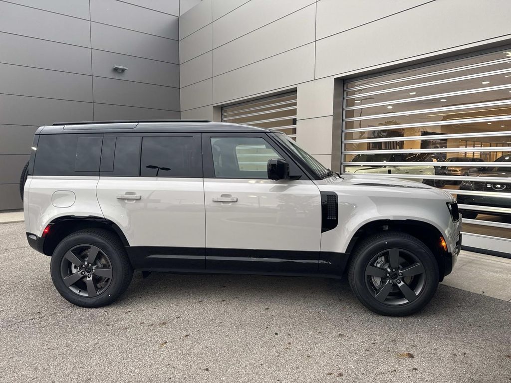 New 2026 Gray Land Rover X-Dynamic SE image 8