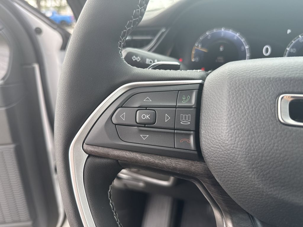 2026 Jeep Grand Cherokee Altitude White at Mac Haik CDJR North Houston