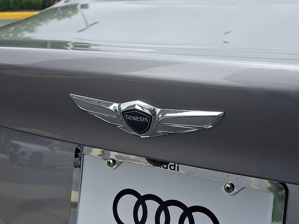 Thumbnail: 2020 Genesis G70 - 28