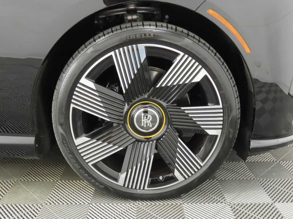 Thumbnail: 2024 Rolls-Royce Spectre - 31