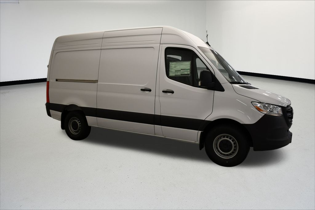Thumbnail: 2026 Mercedes-Benz Sprinter - 4