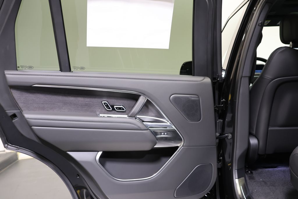 Thumbnail: 2026 Land Rover Range Rover - 31