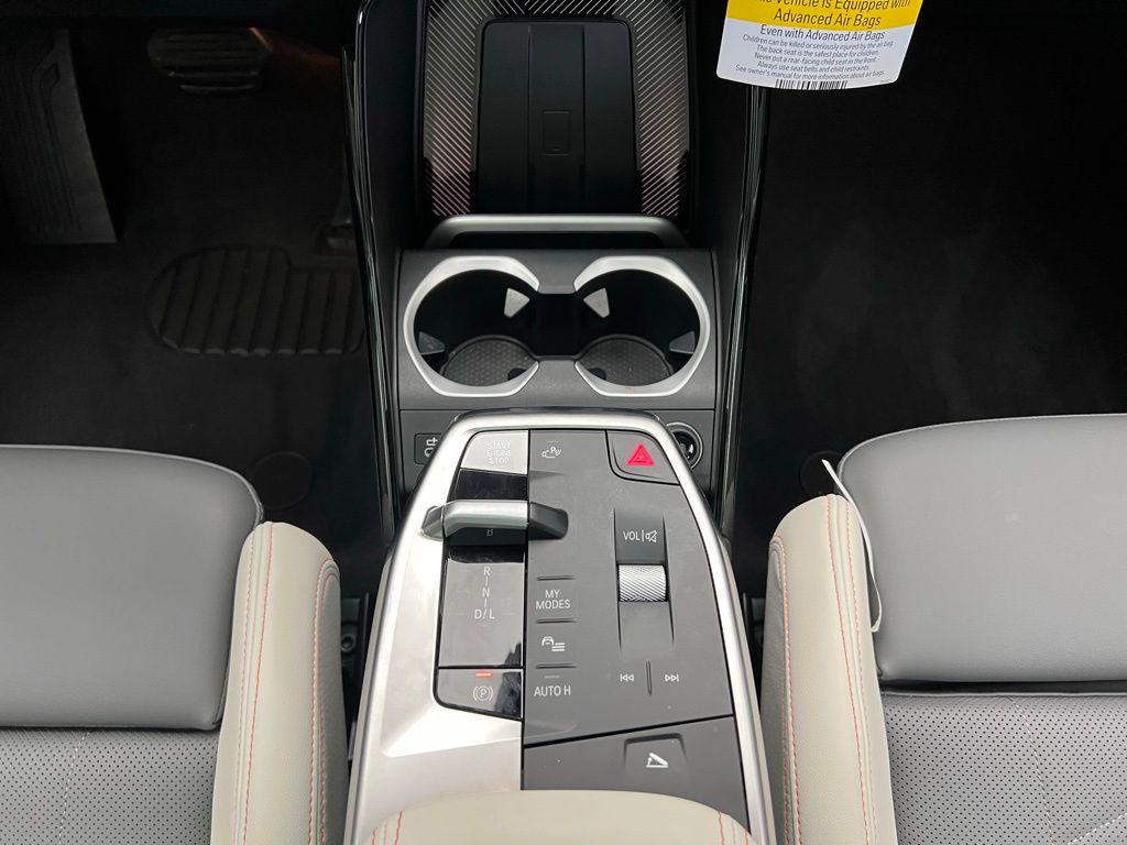 Thumbnail: 2025 BMW X2 - 11