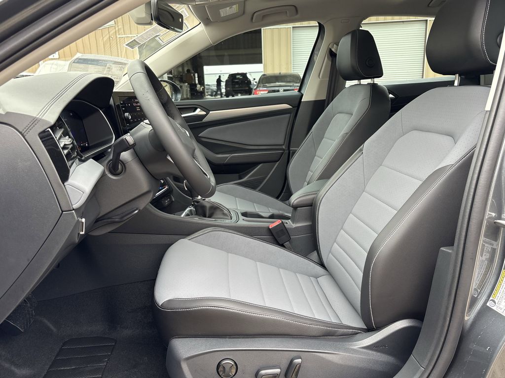 New 2026 Metallic Volkswagen 1.5T SE image 12