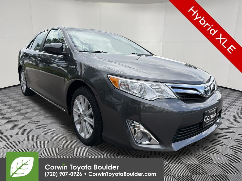 2014 Toyota Camry Hybrid XLE FWD