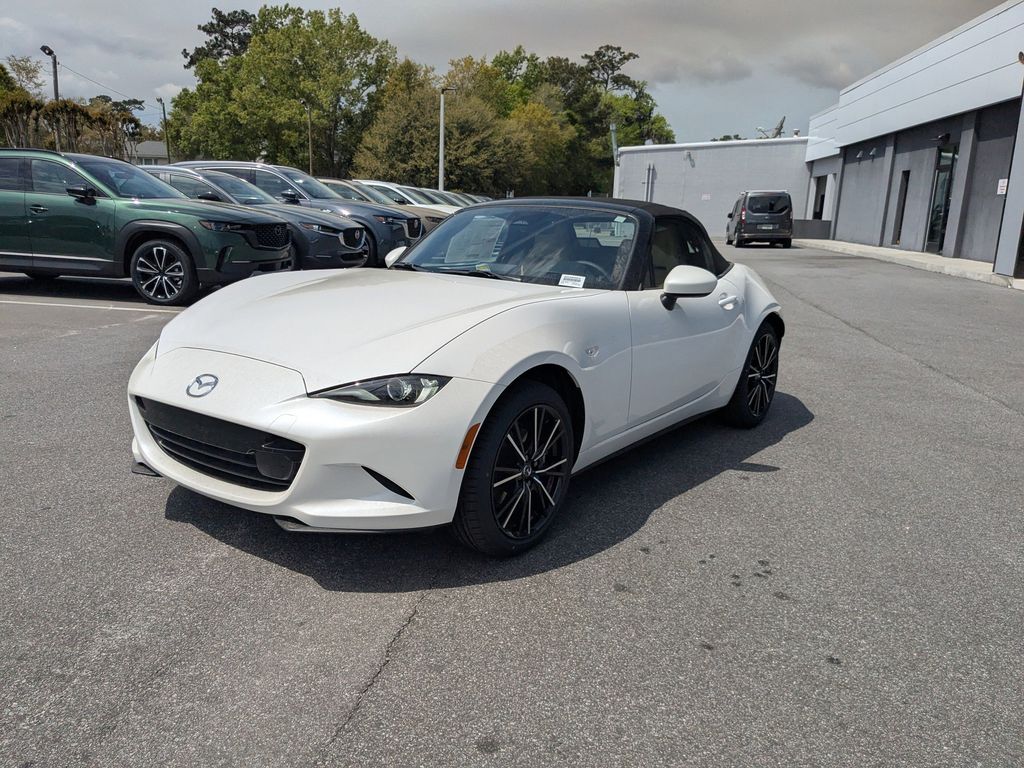 2026 Mazda MX-5 Miata Grand Touring