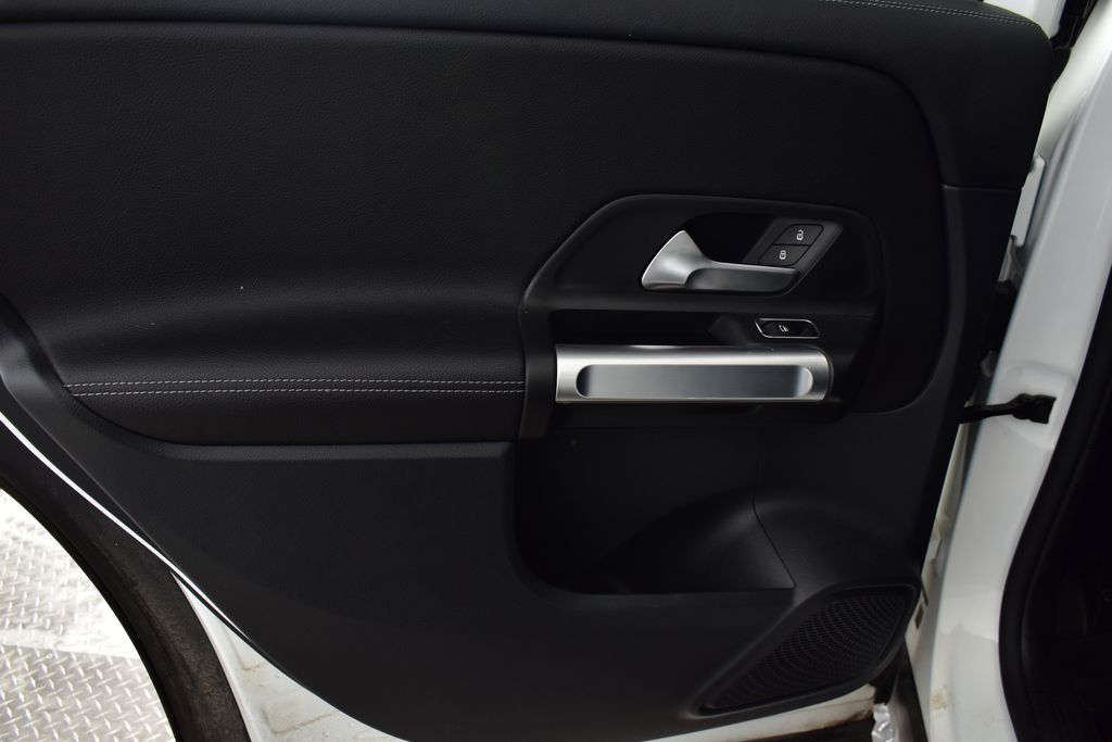 Thumbnail: 2022 Mercedes-Benz GLB - 29