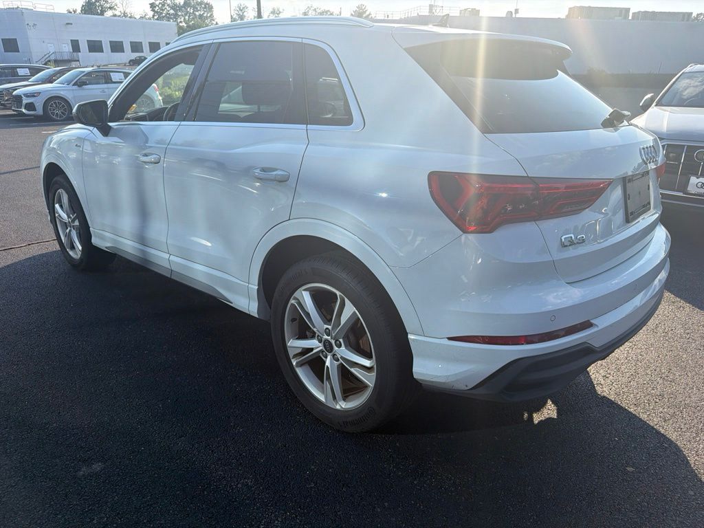 Thumbnail: 2023 Audi Q3 - 7