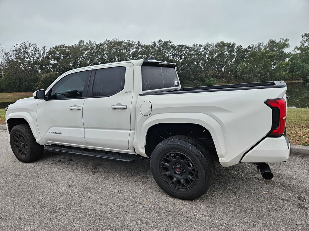 2024 Toyota Tacoma SR5 3