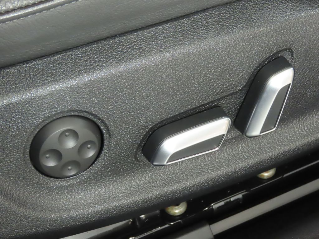 Thumbnail: 2013 Audi A4 - 32