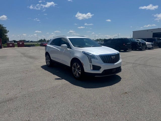 Crystal White Tricoat 2026 Cadillac XT5 SUV / Crossover Front-Wheel Drive 9-Speed Automatic