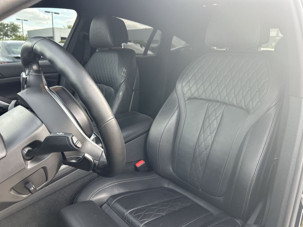 Thumbnail: 2023 BMW X6 - 30