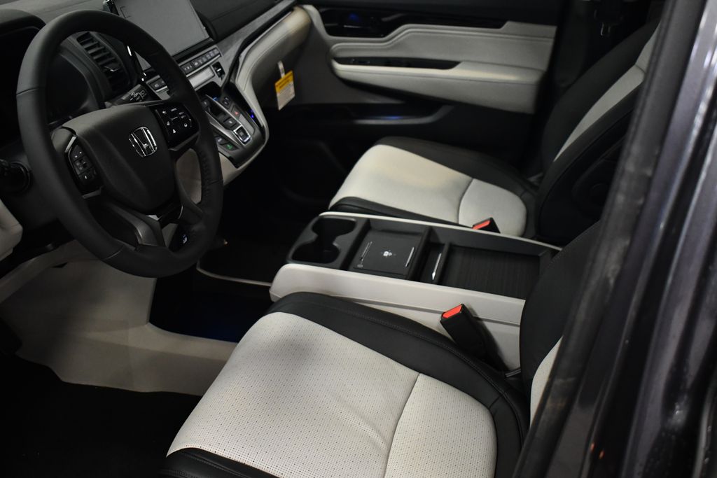 Thumbnail: 2026 Honda Odyssey - 20