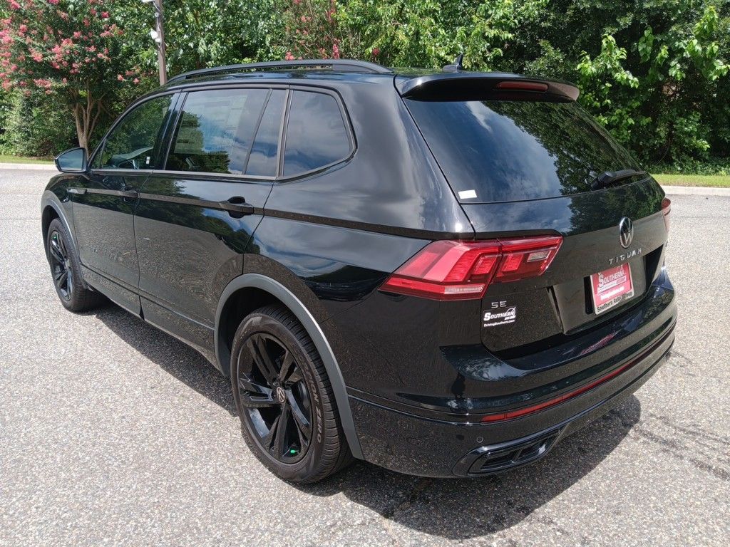 2024 Volkswagen Tiguan 2.0T SE R-Line Black 3