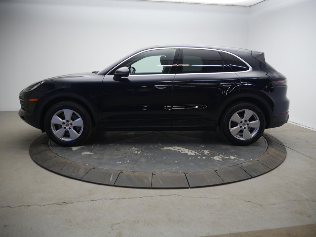 Thumbnail: 2023 Porsche Cayenne - 2