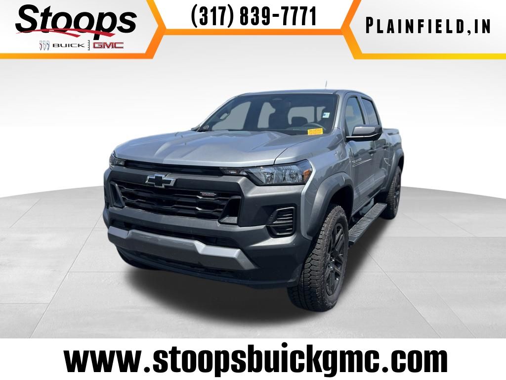 Sterling Gray Metallic 2025 Chevrolet Colorado Trail Boss Crew Cab 4WD Pickup Truck Four-Wheel Drive 8-Speed Automatic