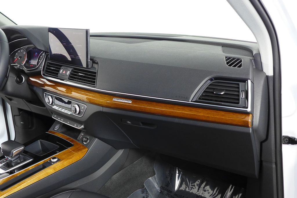 Thumbnail: 2023 Audi Q5 - 14