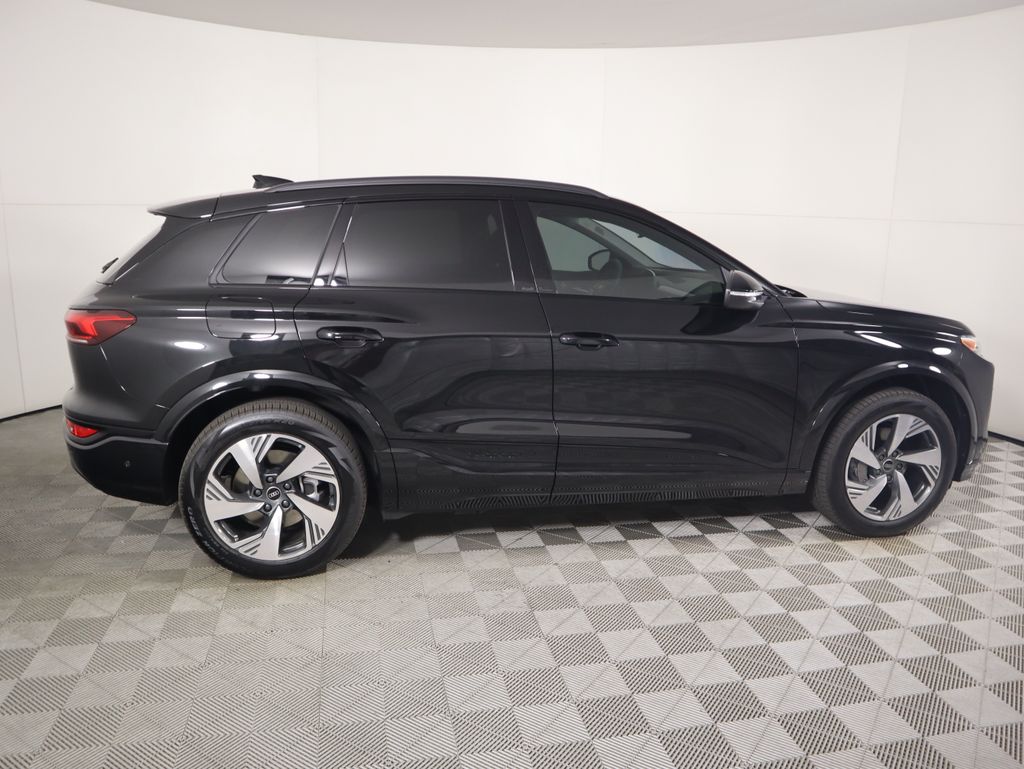 2025 Audi Q6 e-tron Premium 4