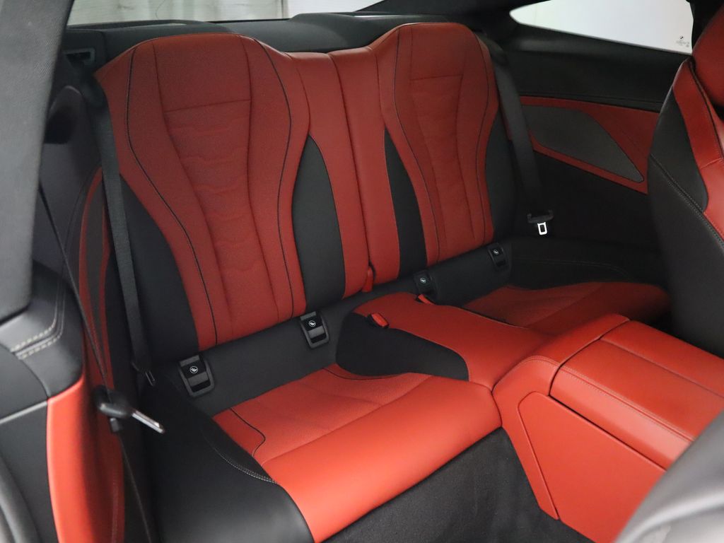 2023 BMW 8 Series M850i xDrive 23