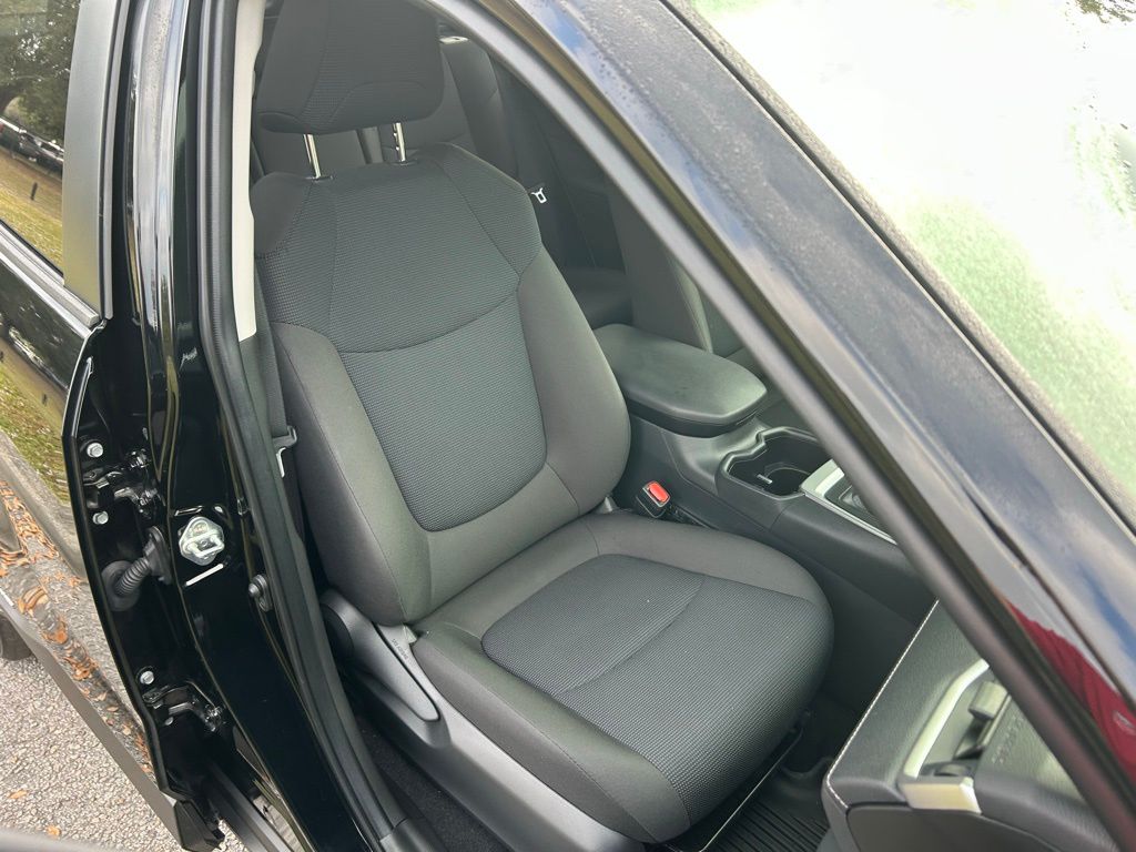 Thumbnail: 2025 Toyota RAV4 - 15