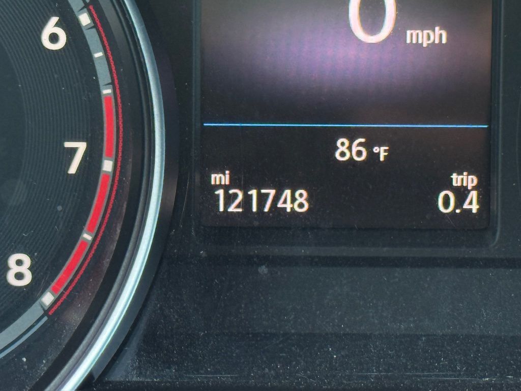 2018 Volkswagen Atlas 2.0T SE  at Royal Nissan